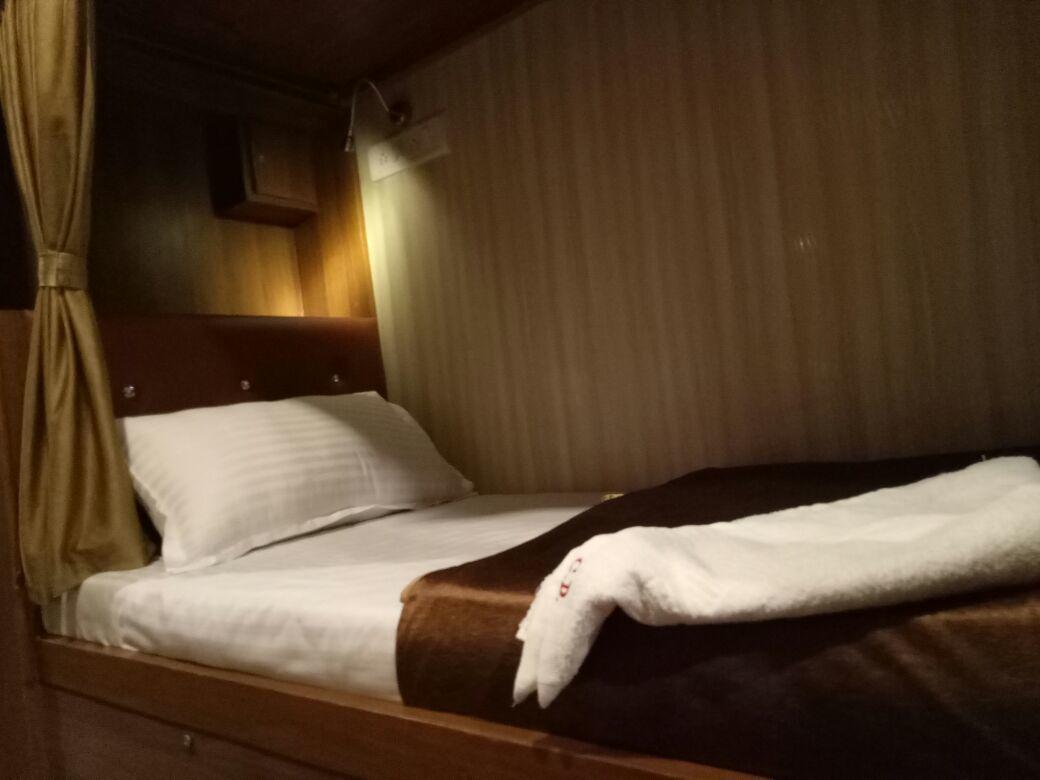 คลาสสิก ดอร์มิทอรี Bed & Breakfast มุมไบ ภายนอก รูปภาพ