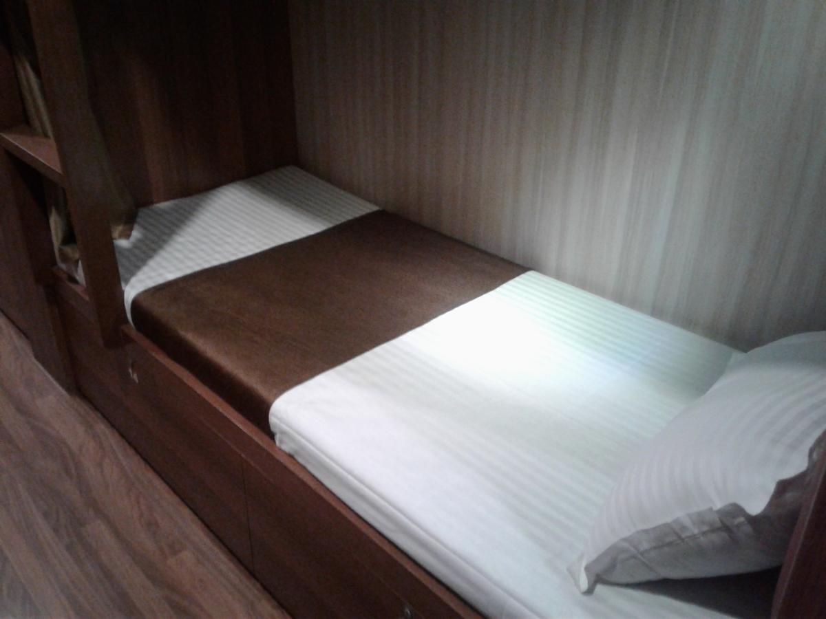 คลาสสิก ดอร์มิทอรี Bed & Breakfast มุมไบ ภายนอก รูปภาพ