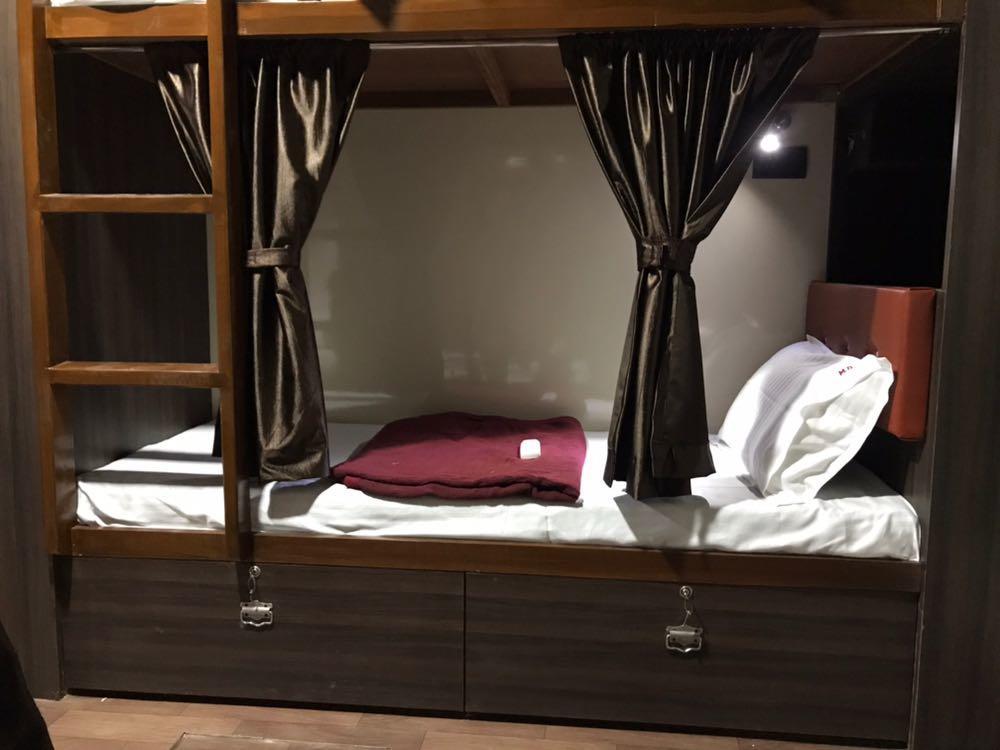 คลาสสิก ดอร์มิทอรี Bed & Breakfast มุมไบ ภายนอก รูปภาพ